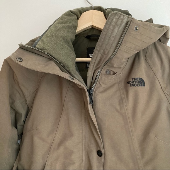 The North Face Arctic Parka - Picture 2 of 2